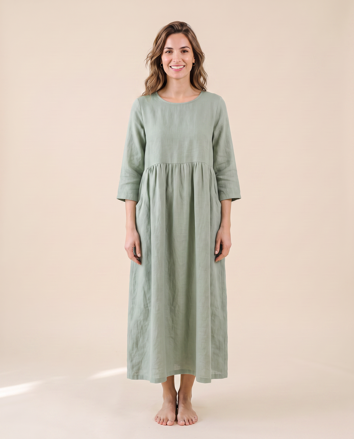 Robe longue en lin vert clair à manches 3/4, vue de face