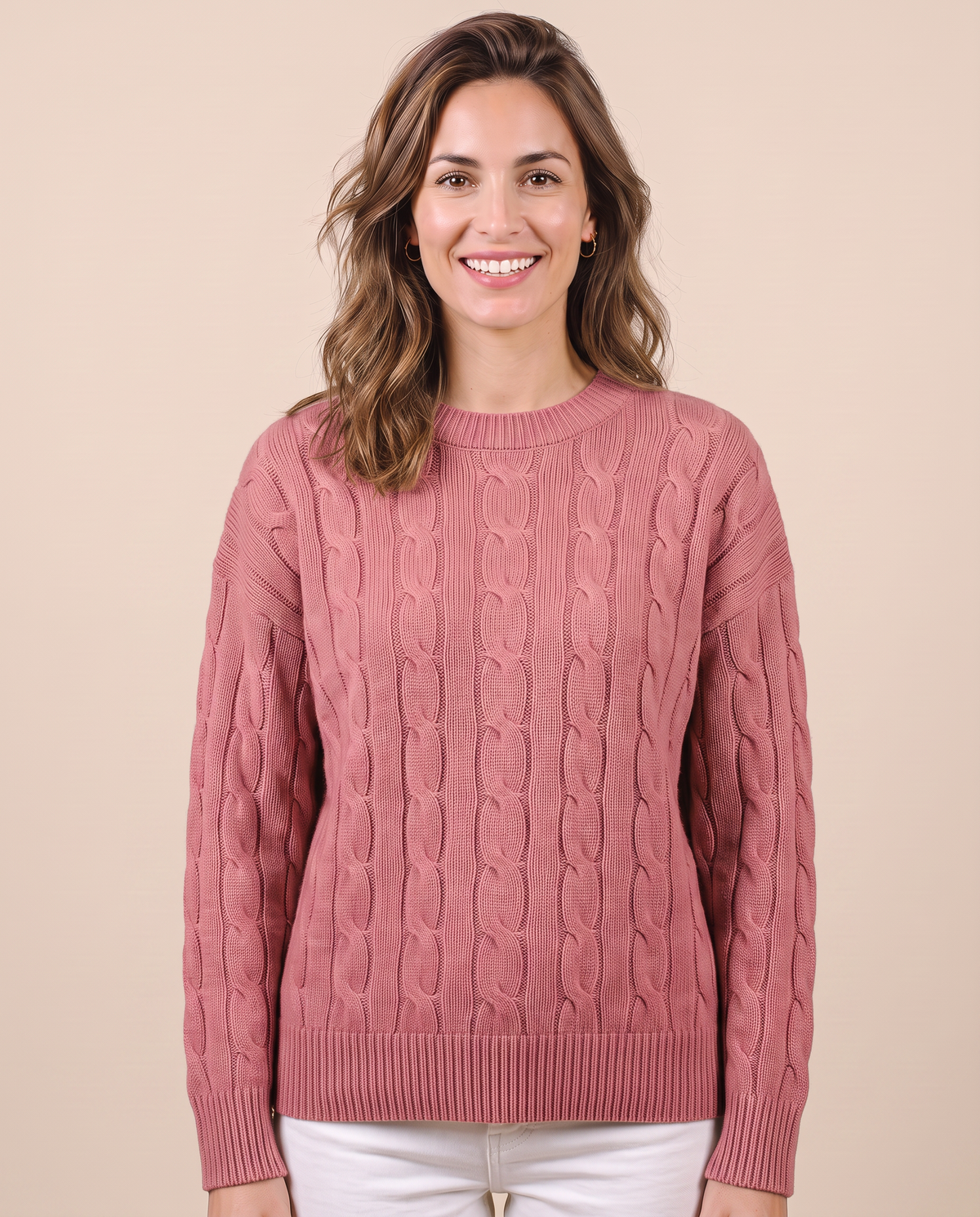 Pull en maille torsadée pour femme VELENTI MODA à col rond, coloris rose foncé, vue de face.