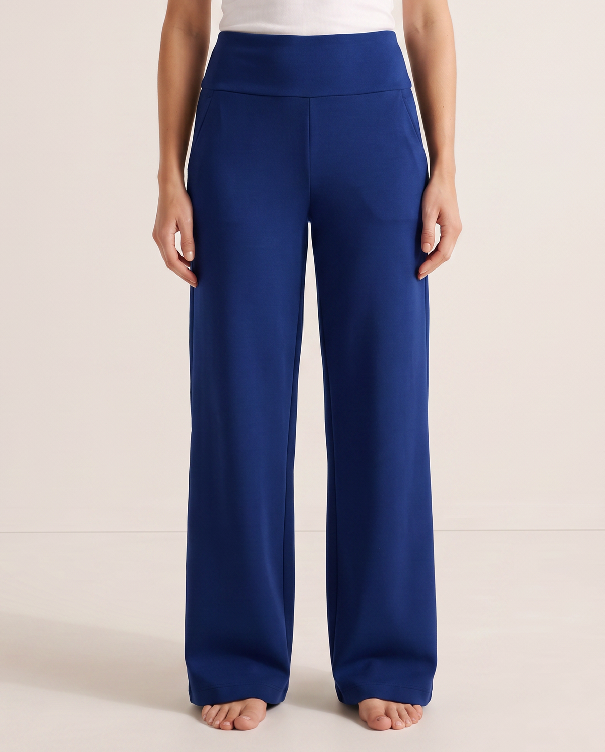 Pantalon taille haute à jambe large bleu, vue de face