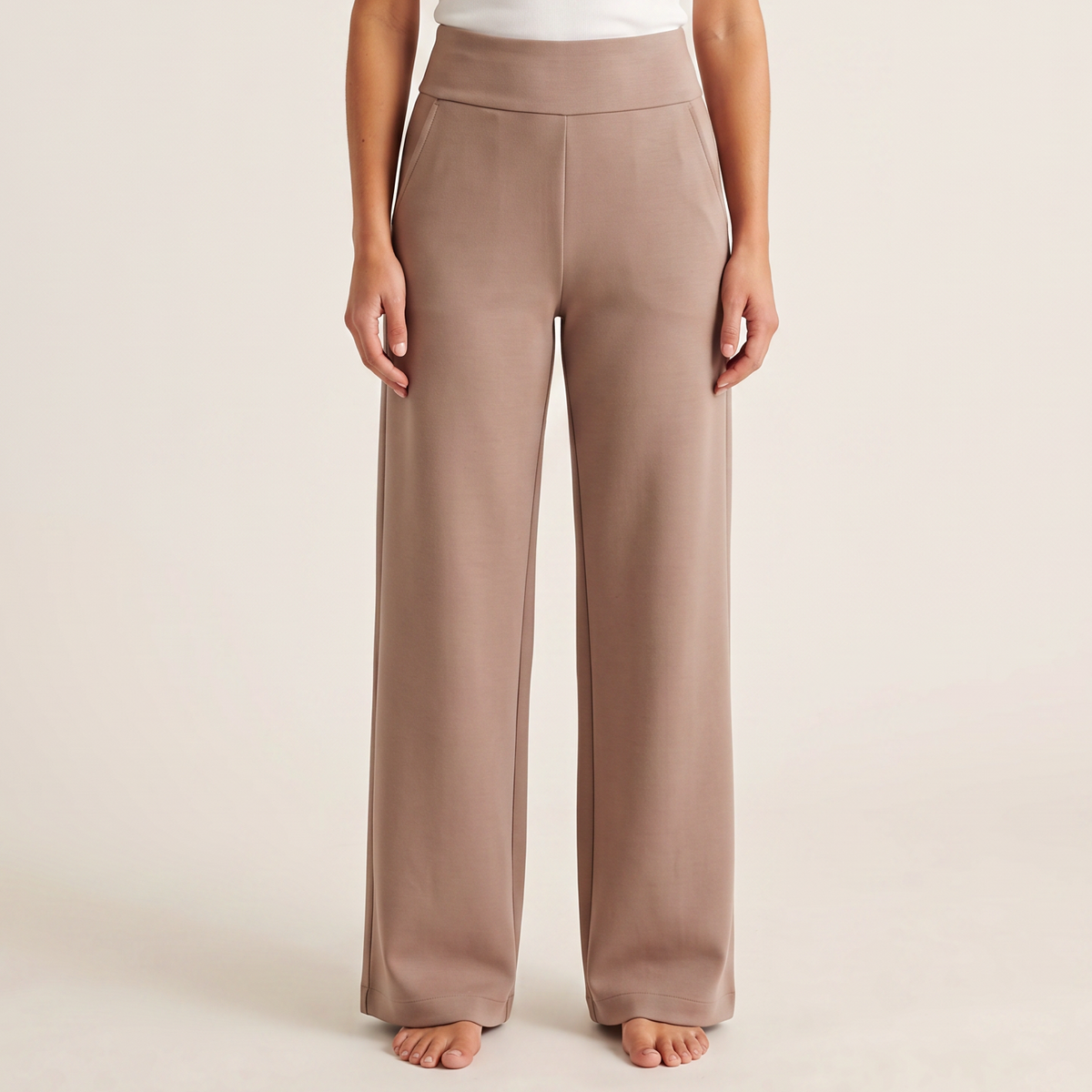Pantalon taille haute à jambe large taupe, vue de face
